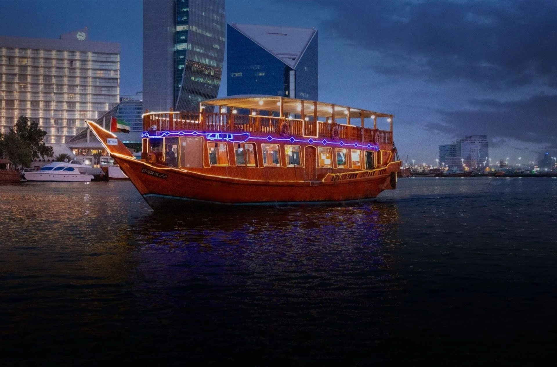 Top 10 Reasons to Experience a Dhow Cruise in Dubai